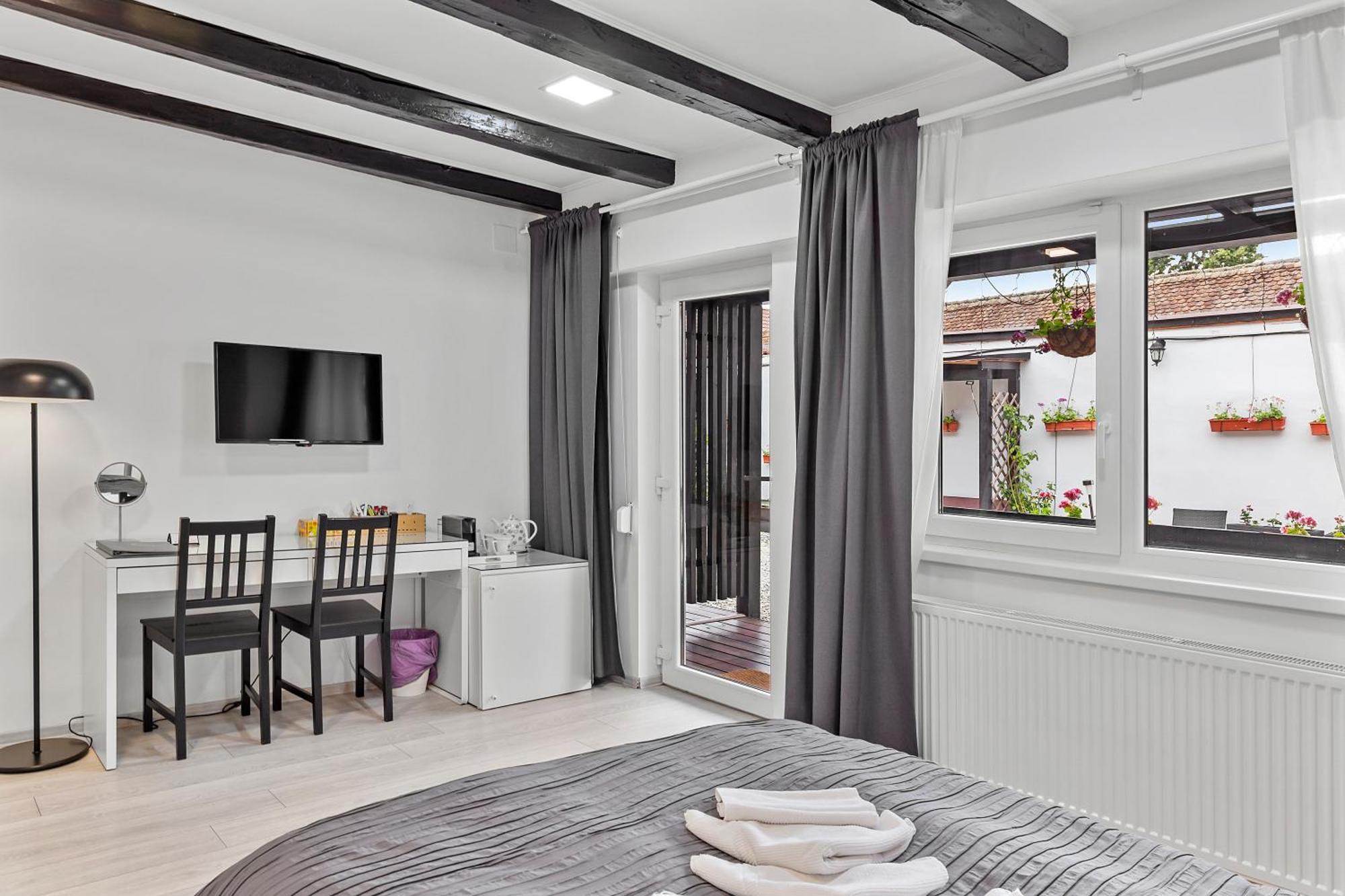 Pensiunea Alina "Adults Only" Sibiu Ngoại thất bức ảnh